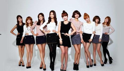 校服女吃瓜,一场青春的甜蜜与苦涩