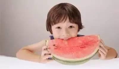 小淇吃瓜,揭秘娱乐圈那些不为人知的幕后故事