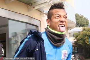 吃瓜的人怎么吐舌,吃瓜群众吐舌瞬间