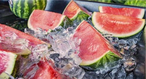 买瓜老板吃瓜视频大全集,趣味横生的市井百态